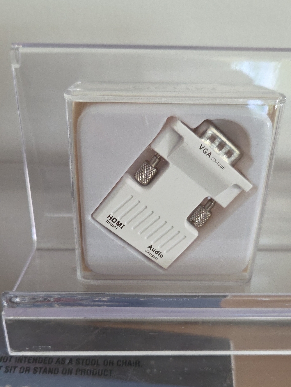 White HDMI to VGA Adapter with Audio Output - Compact Video Converter